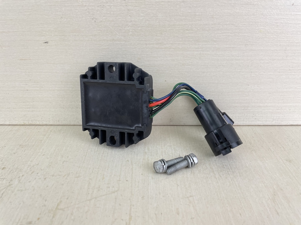 2002 Yamaha 60HP 4 Stroke Outboard Rectifier & Regulator Assembly 64J-81960-00-00  
