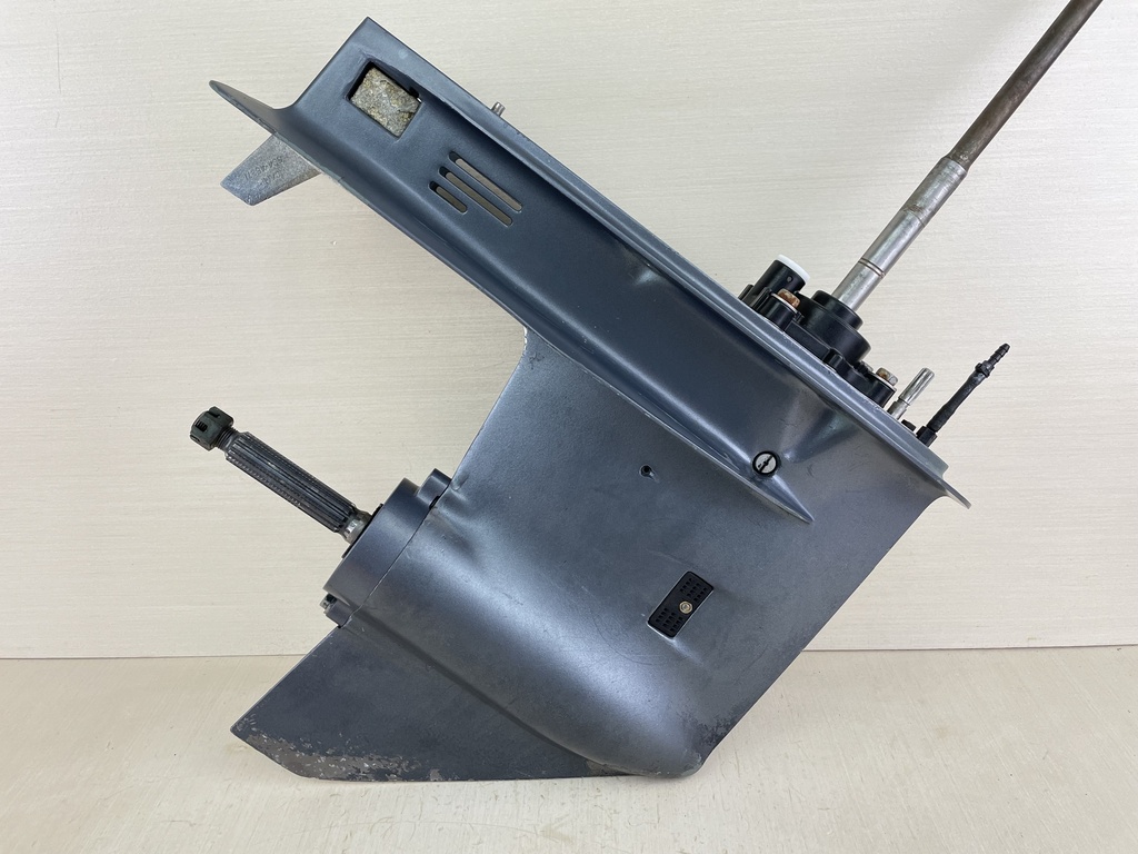 2002 Yamaha 60HP 4 Stroke Long Lower Unit Gear Case Assembly 69W-45300-00-4D  