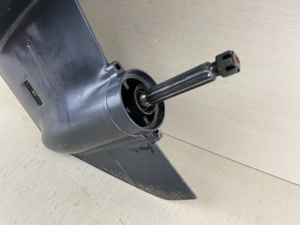 2002 Yamaha 60HP 4 Stroke Long Lower Unit Gear Case Assembly 69W-45300-00-4D  