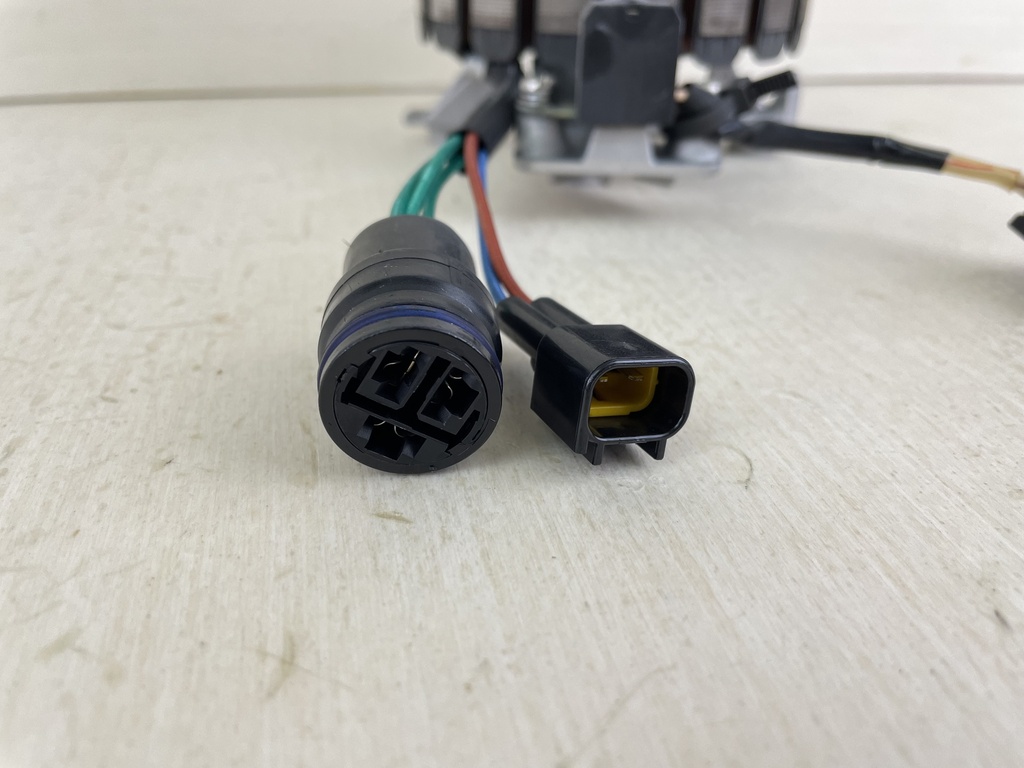 2002 Yamaha 60HP F60 4 Stroke Outboard Stator Assembly With Base 64J-85510-00-00