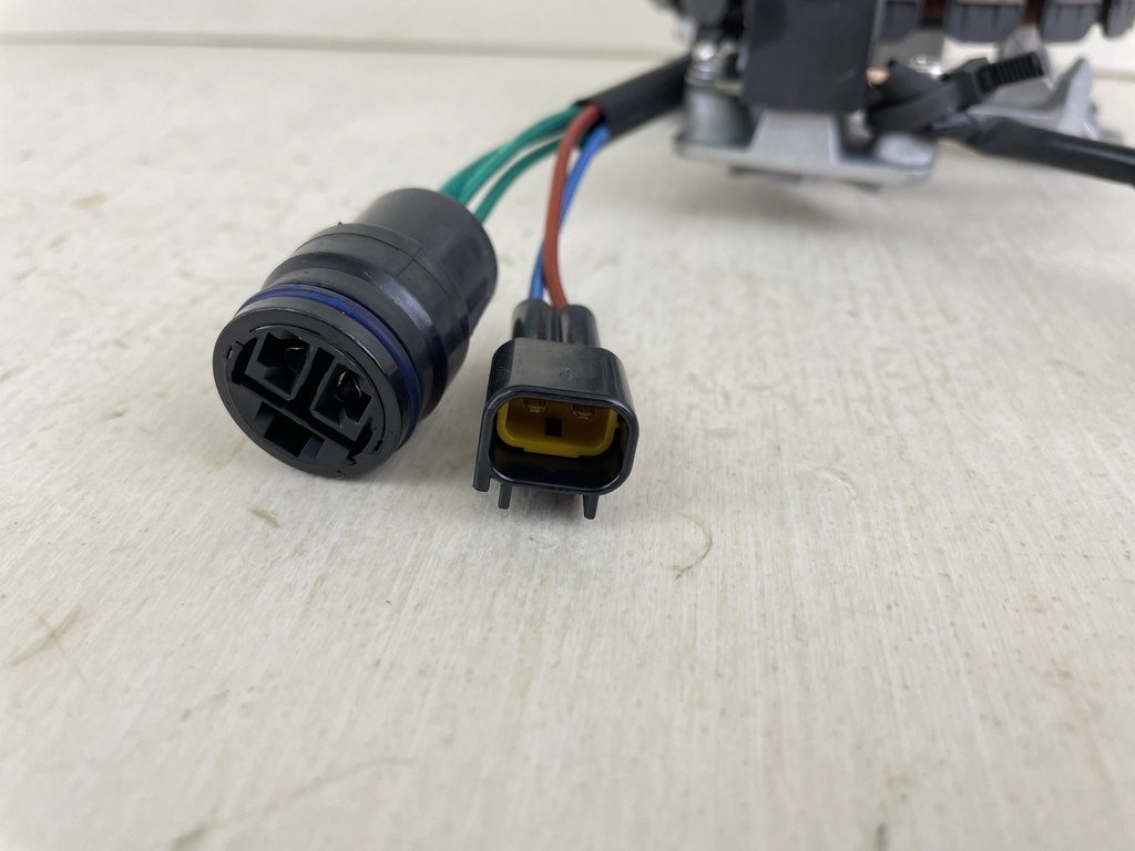 2002 Yamaha 60HP F60 4 Stroke Outboard Stator Assembly With Base 64J-85510-00-00