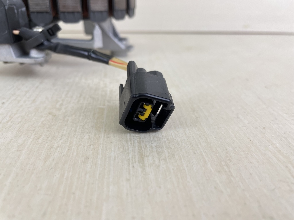 2002 Yamaha 60HP F60 4 Stroke Outboard Stator Assembly With Base 64J-85510-00-00