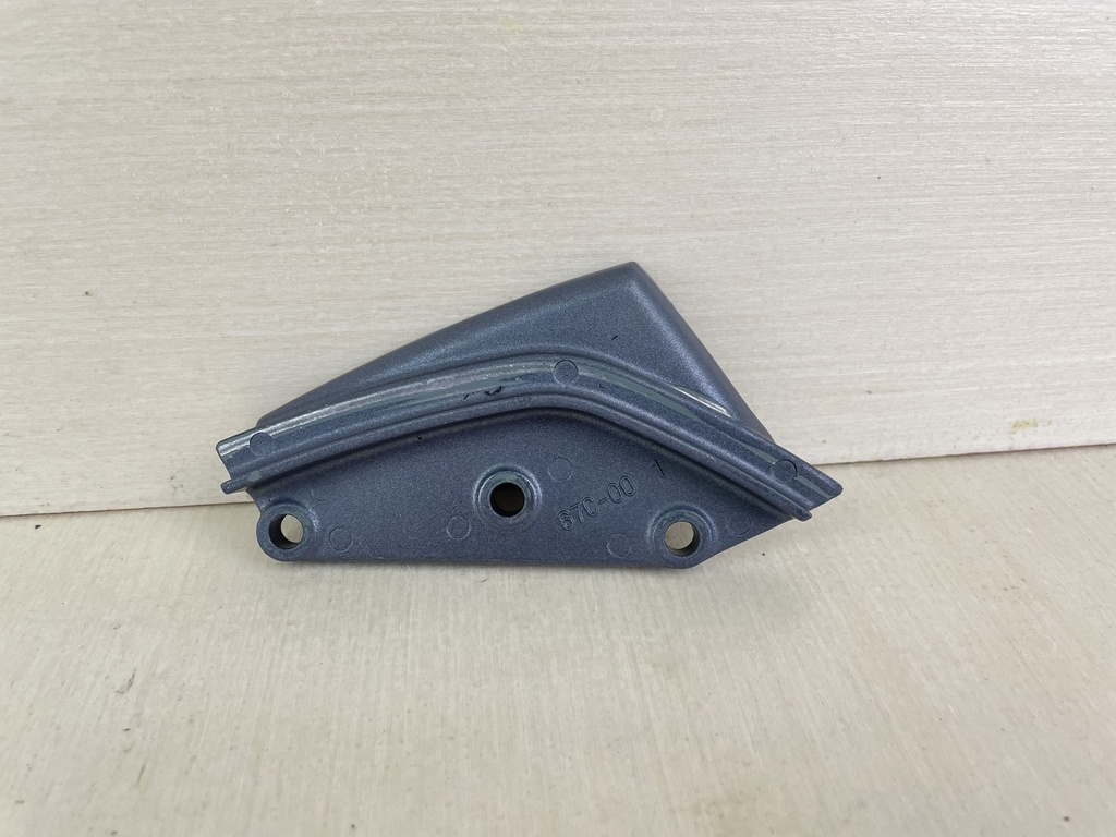 2002 Yamaha 60HP 4 Stroke Outboard Cable Cover Plate 67C-42738-00-4D