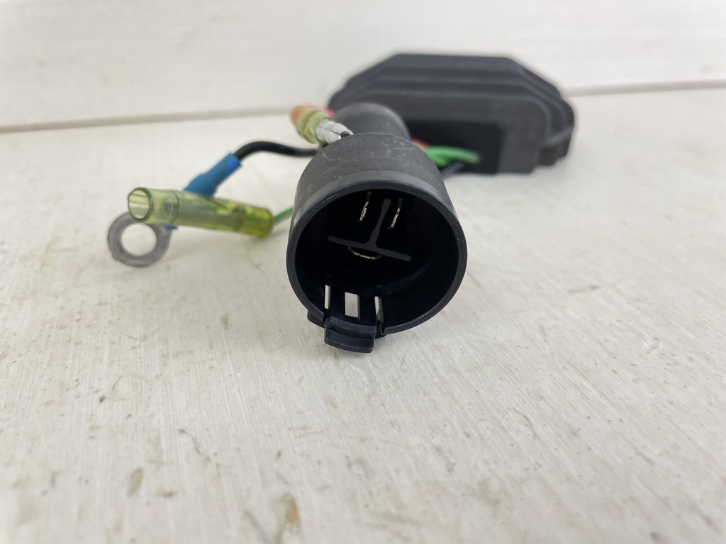 96-00 Yamaha 50HP 4 Stroke Outboard Rectifier Regulator Assembly 62Y-81960-00-00