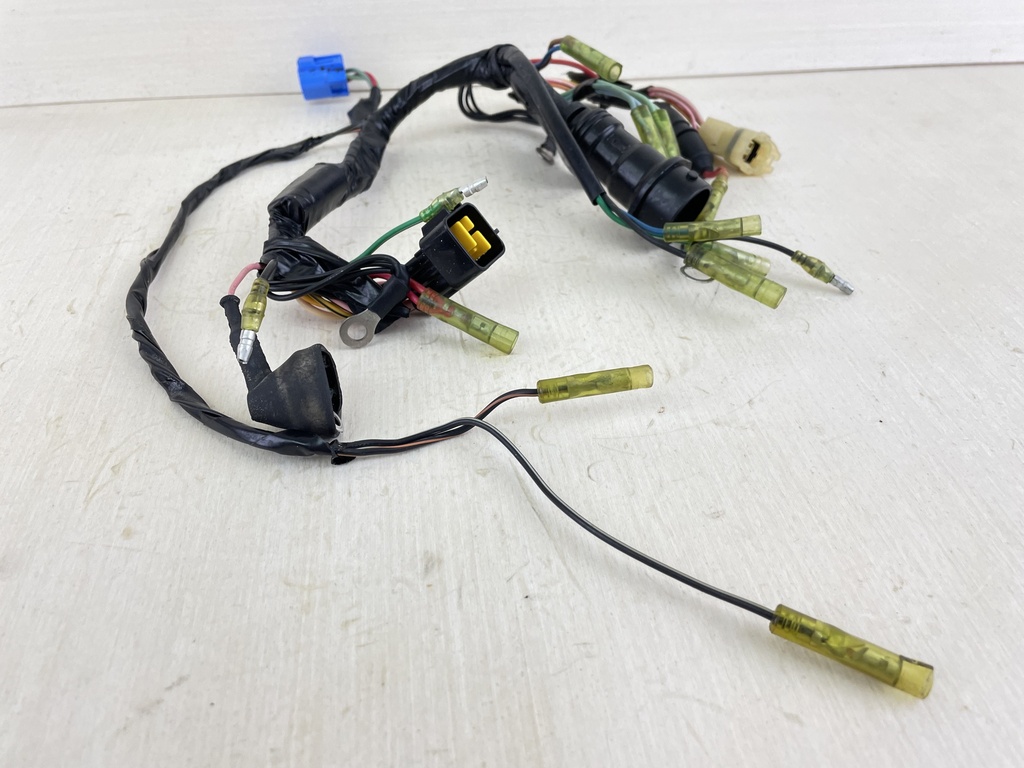 96-00 Yamaha 50HP 4 Stroke Outboard Engine Wire Harness 62Y-82590-10-00