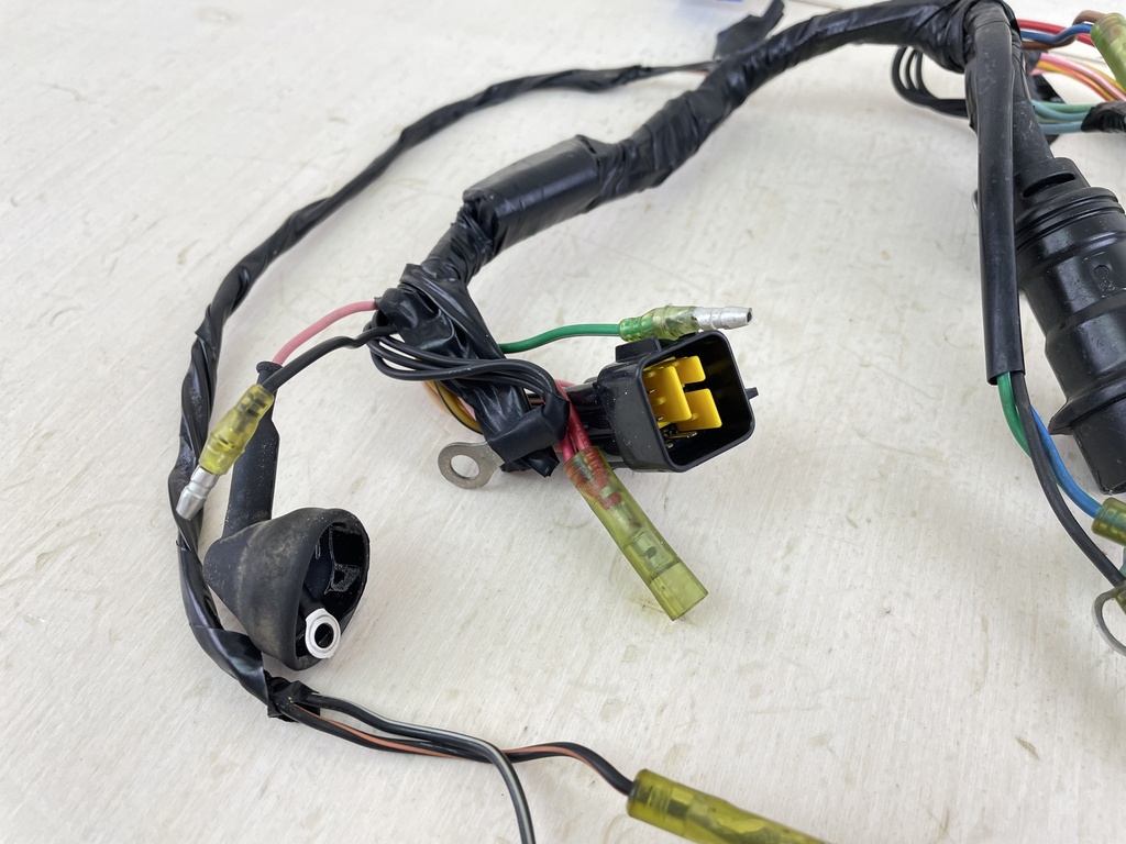 96-00 Yamaha 50HP 4 Stroke Outboard Engine Wire Harness 62Y-82590-10-00