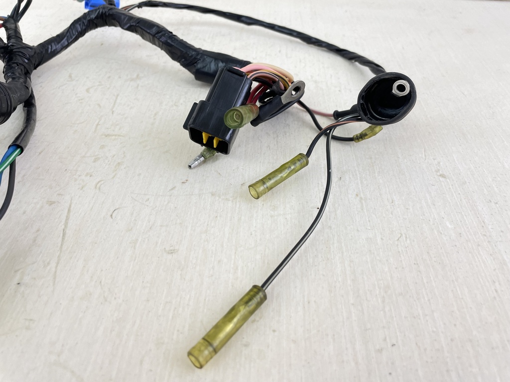 96-00 Yamaha 50HP 4 Stroke Outboard Engine Wire Harness 62Y-82590-10-00