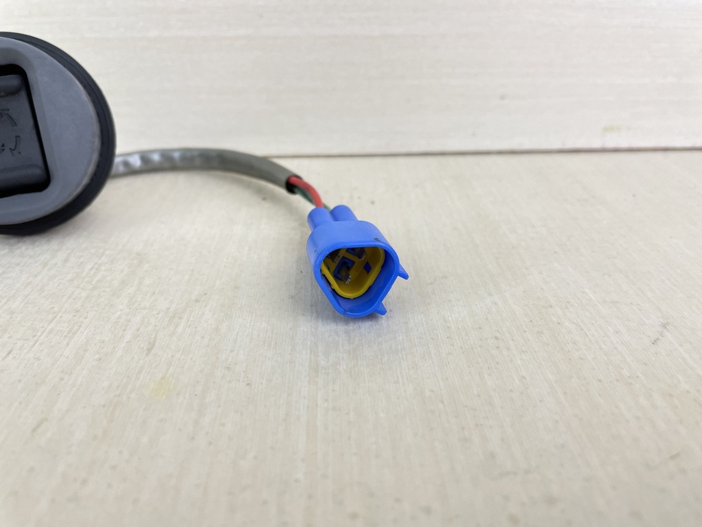 2000 Yamaha 50HP 4 Stroke Outboard Trim Tilt Switch 63D-82563-10-00