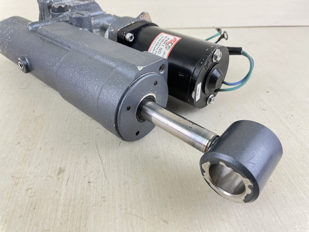 2000 Yamaha 50HP 2 Stroke Outboard Power Trim & Tilt Unit 62X-43800-03-4D