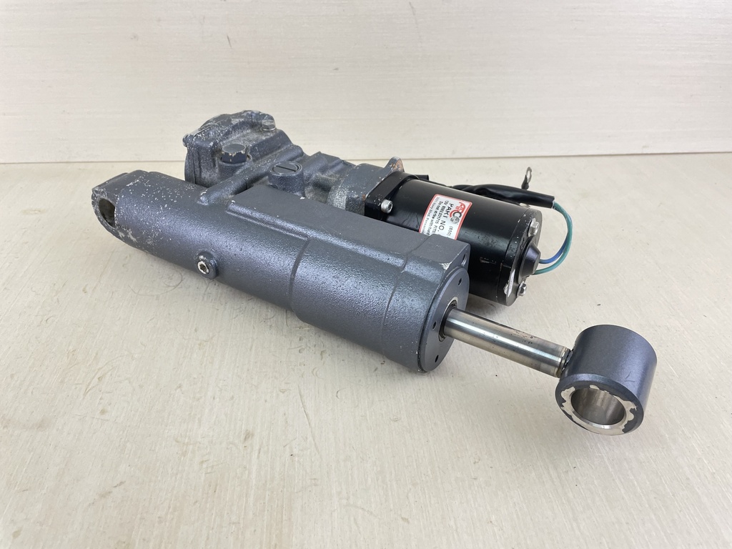 2000 Yamaha 50HP 2 Stroke Outboard Power Trim & Tilt Unit 62X-43800-03-4D