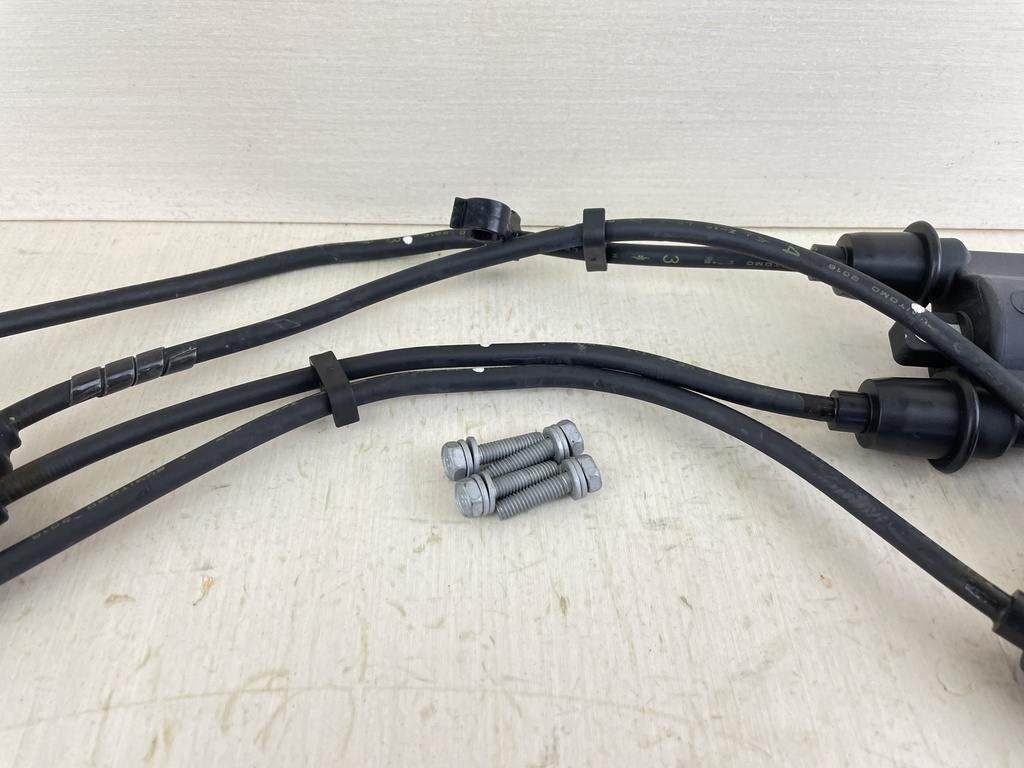 2017 Yamaha 150HP 4 Stroke Outboard Ignition Coil Assembly Set 63P-82310-01-00