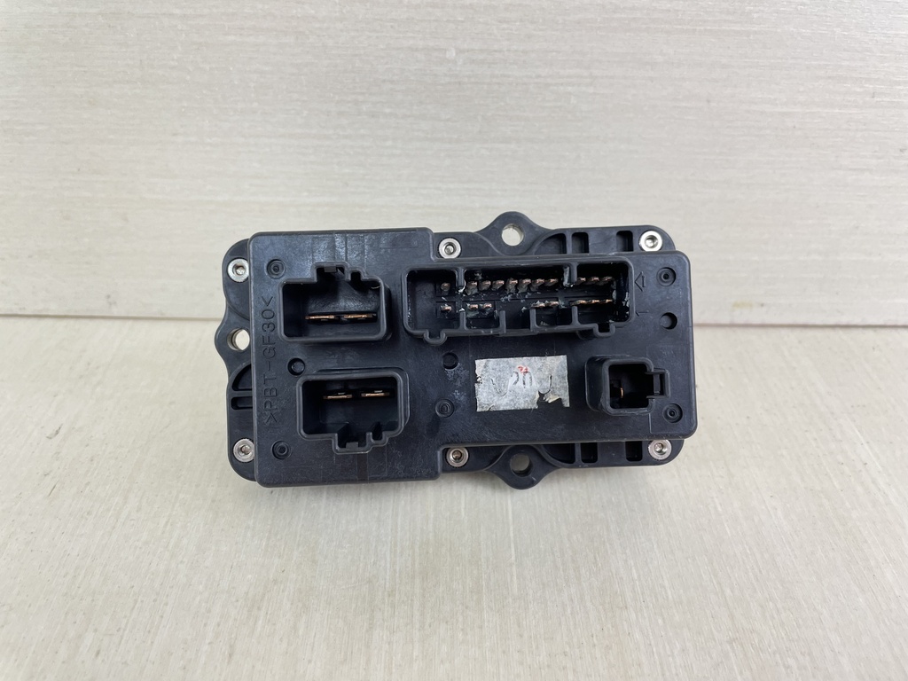 15-21 Yamaha 150HP 4 Stroke Outboard Fuse Box Assembly 63P-82170-02-00