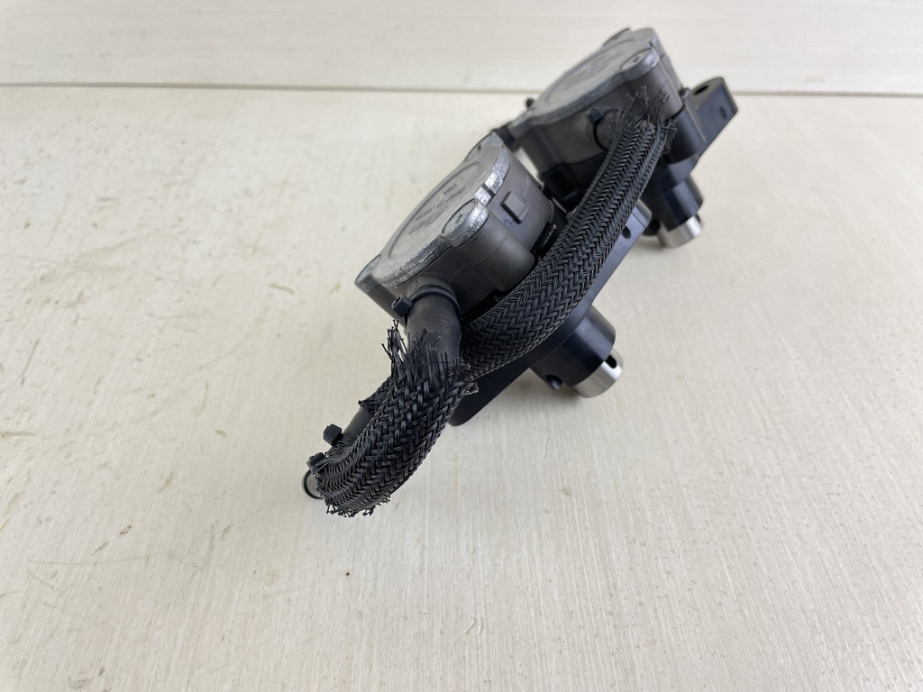 2017 Yamaha 150HP 4 Stroke Fuel Pump Assembly Set of 2 63P-24410-20-00