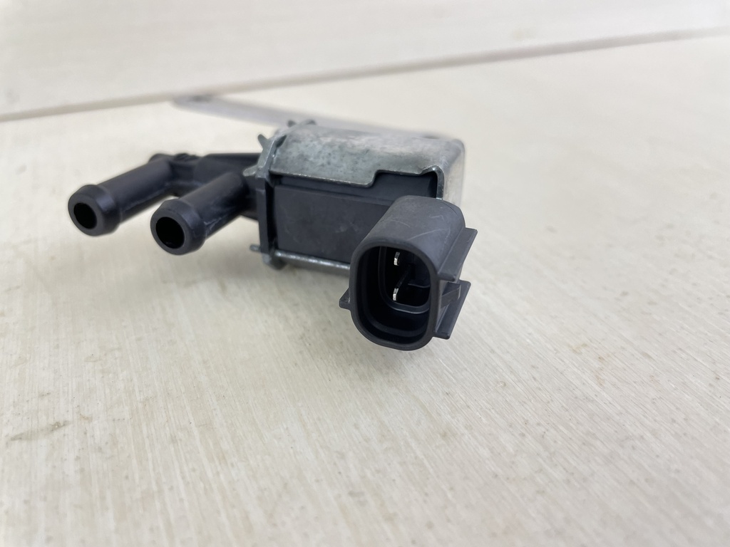 Yamaha 4 Stroke Outboard Solenoid Valve 6C5-86120-00-00