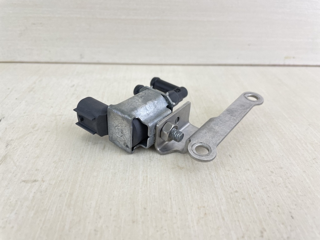 Yamaha 4 Stroke Outboard Solenoid Valve 6C5-86120-00-00