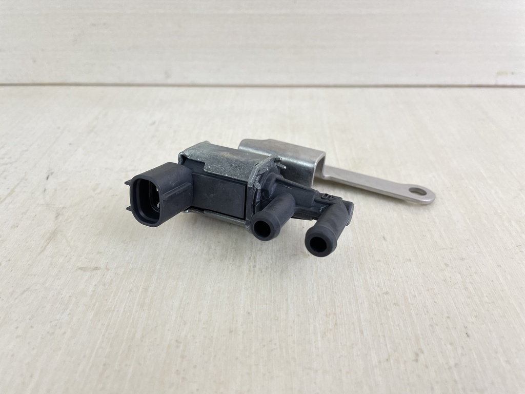 Yamaha 4 Stroke Outboard Solenoid Valve 6C5-86120-00-00