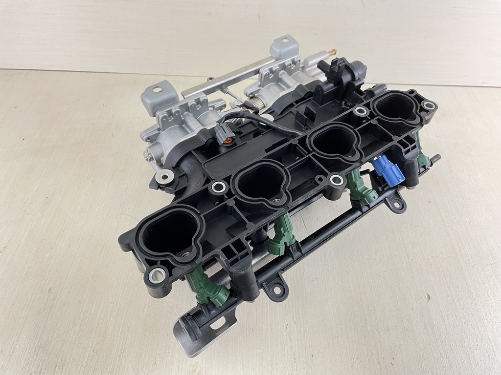 15-18 Yamaha 150HP 4 Stroke Outboard Intake Manifold Complete 63P-14200-80-00