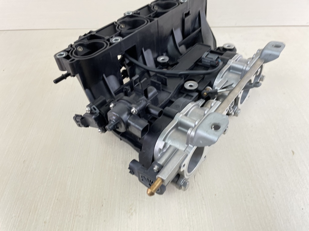 15-18 Yamaha 150HP 4 Stroke Outboard Intake Manifold Complete 63P-14200-80-00