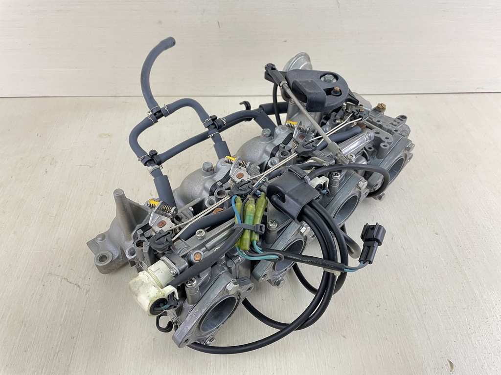 03-04 Yamaha 90HP 4 Stroke Outboard  1 2 3 4 Carburetor Set Of 4 - Good Condition