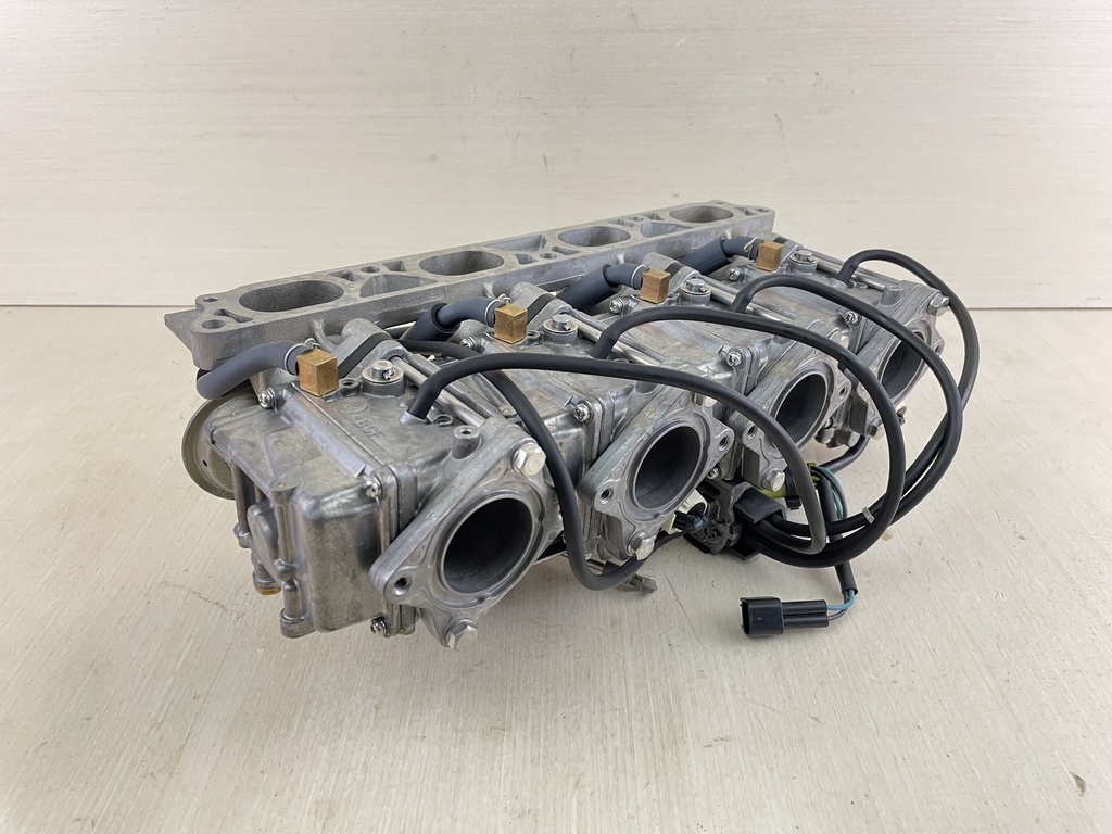 03-04 Yamaha 90HP 4 Stroke Outboard  1 2 3 4 Carburetor Set Of 4 - Good Condition