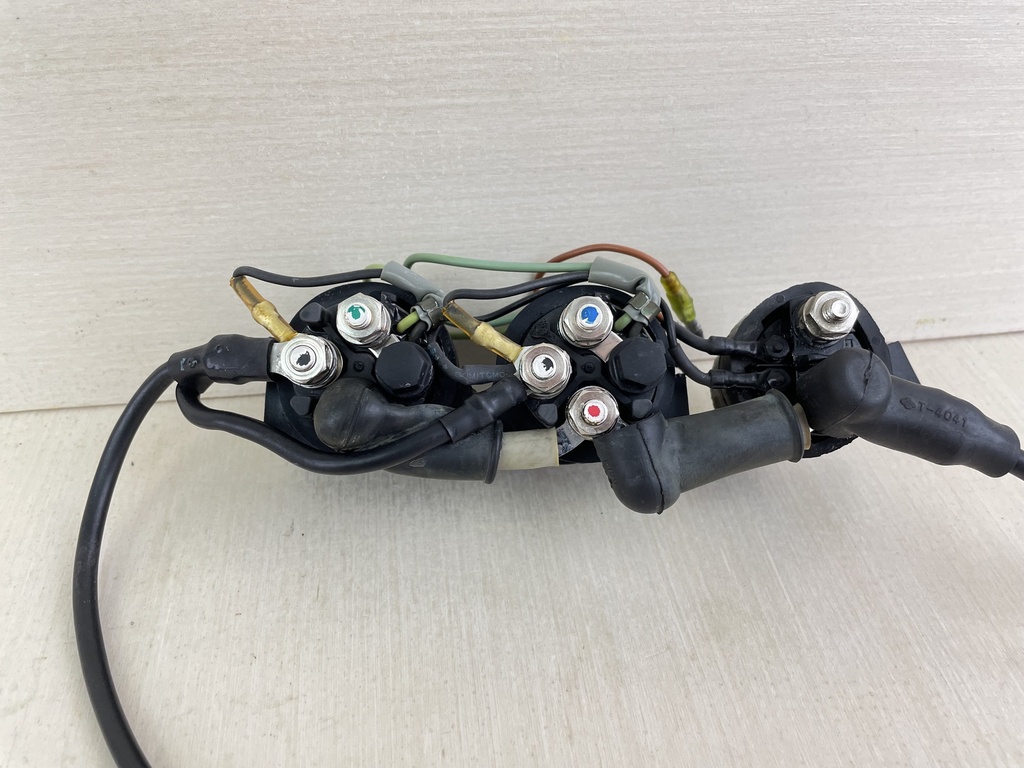 99-04 Yamaha 75 80 90 100 HP 4 Stroke Outboard Trim Tilt Relay 6E5-8195B-01-00