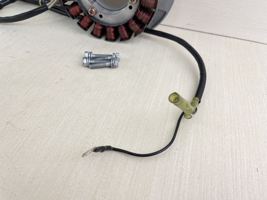 02-04 Yamaha 75 80 90 100 HP 4 Stroke Outboard Pulser Base Stator Assembly 67F-85560-01-00