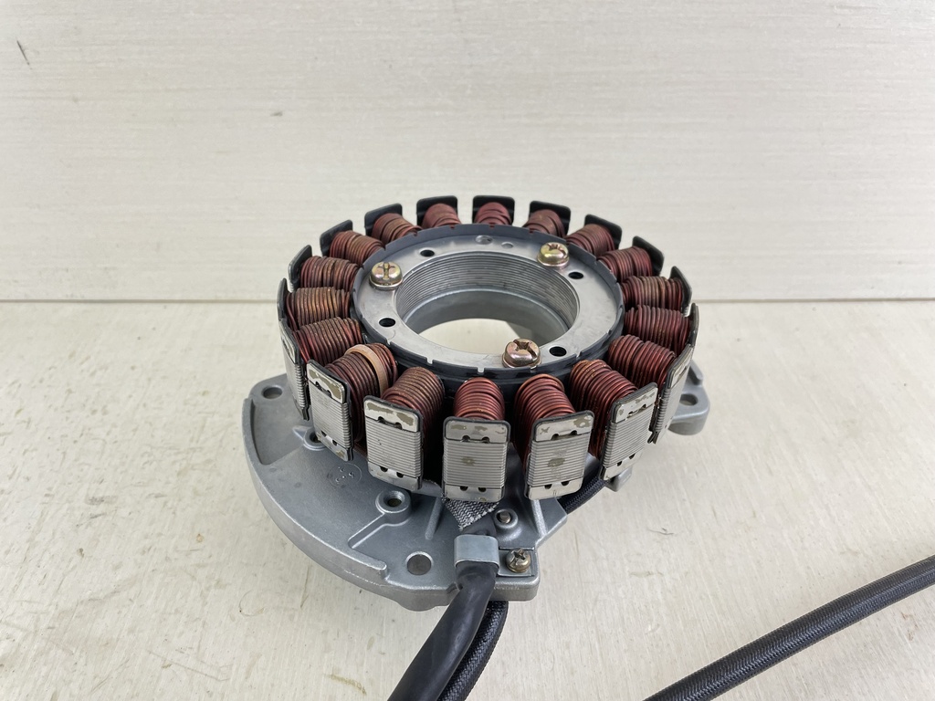 02-04 Yamaha 75 80 90 100 HP 4 Stroke Outboard Pulser Base Stator Assembly 67F-85560-01-00