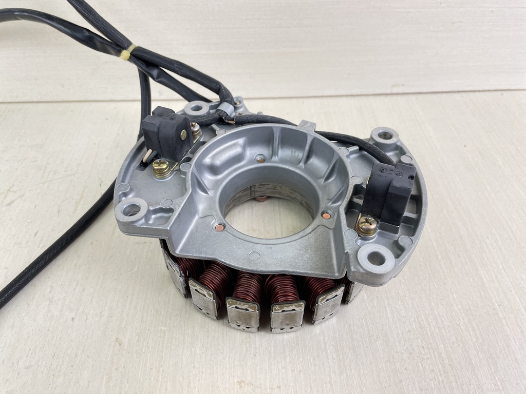 02-04 Yamaha 75 80 90 100 HP 4 Stroke Outboard Pulser Base Stator Assembly 67F-85560-01-00