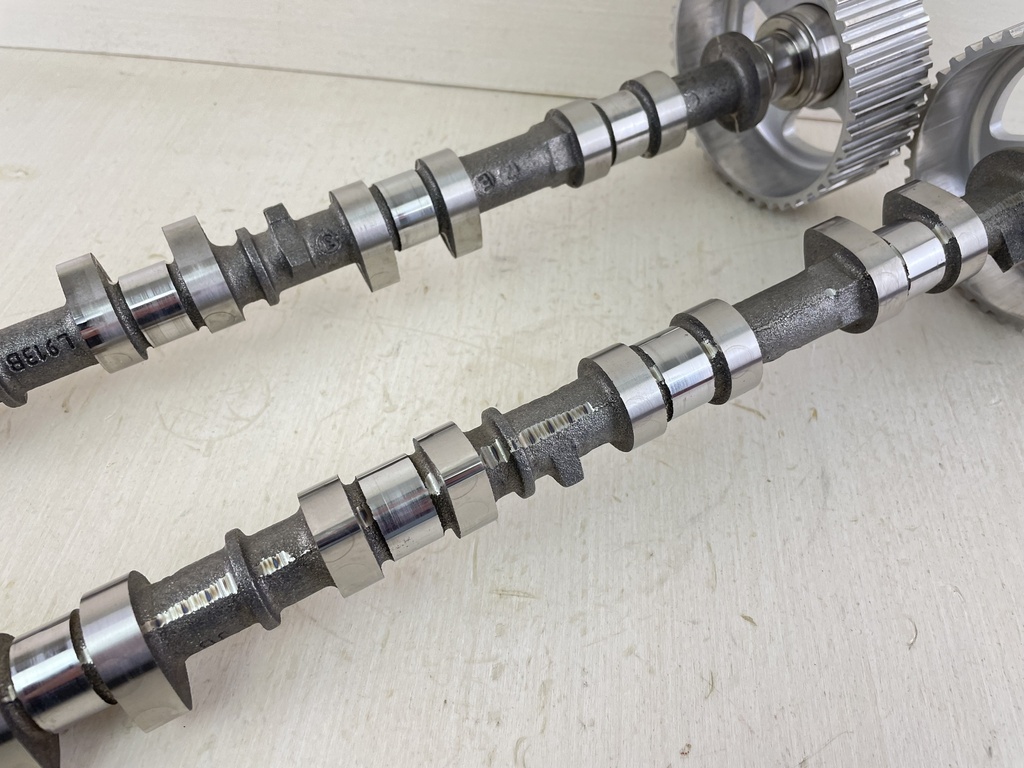 2004 Yamaha 90HP 4 Stroke Outboard Camshaft 1 & 2 W/ Driven Gears 