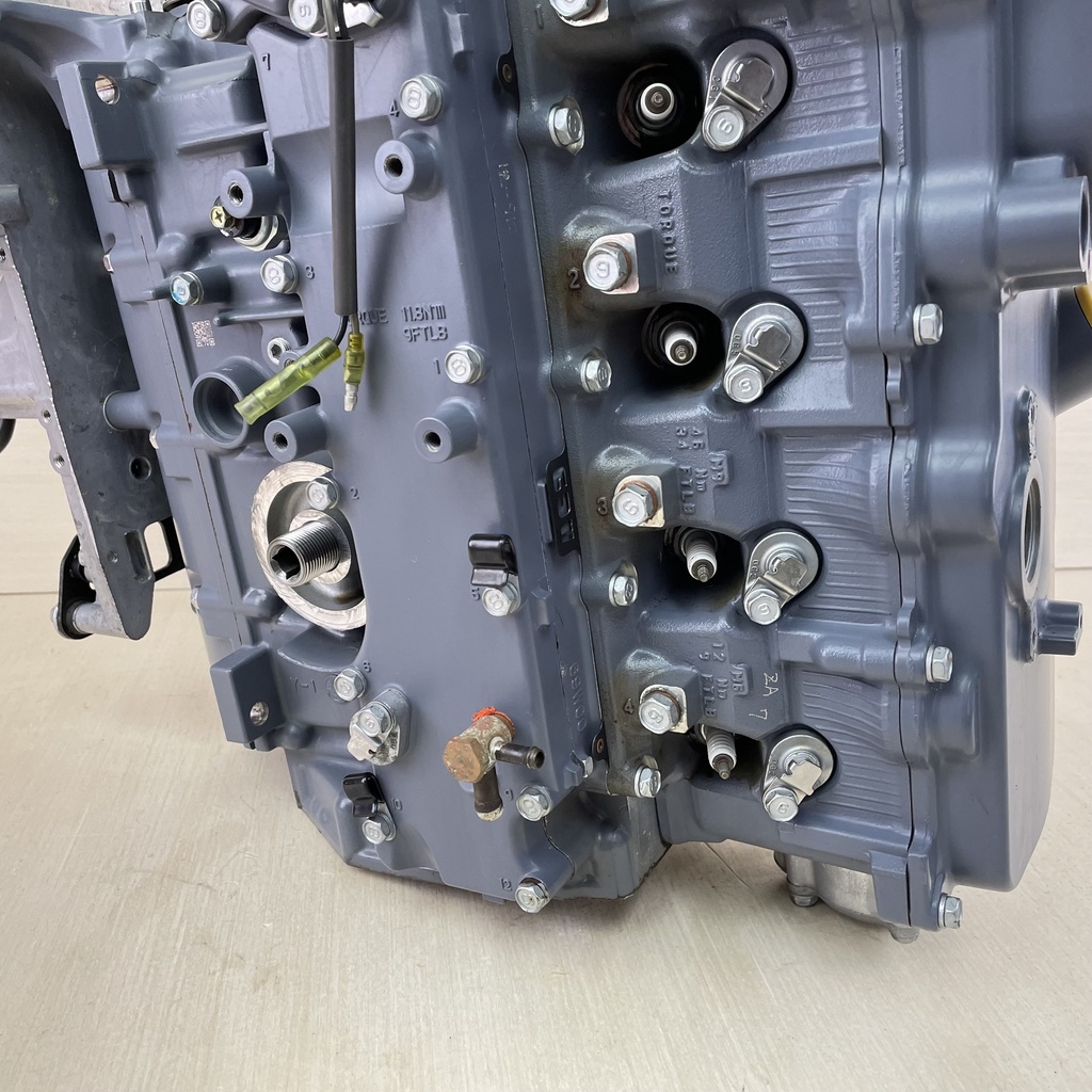 02-05 Yamaha 60HP 4 Stroke Outboard Powerhead Crankcase Assembly Long Block