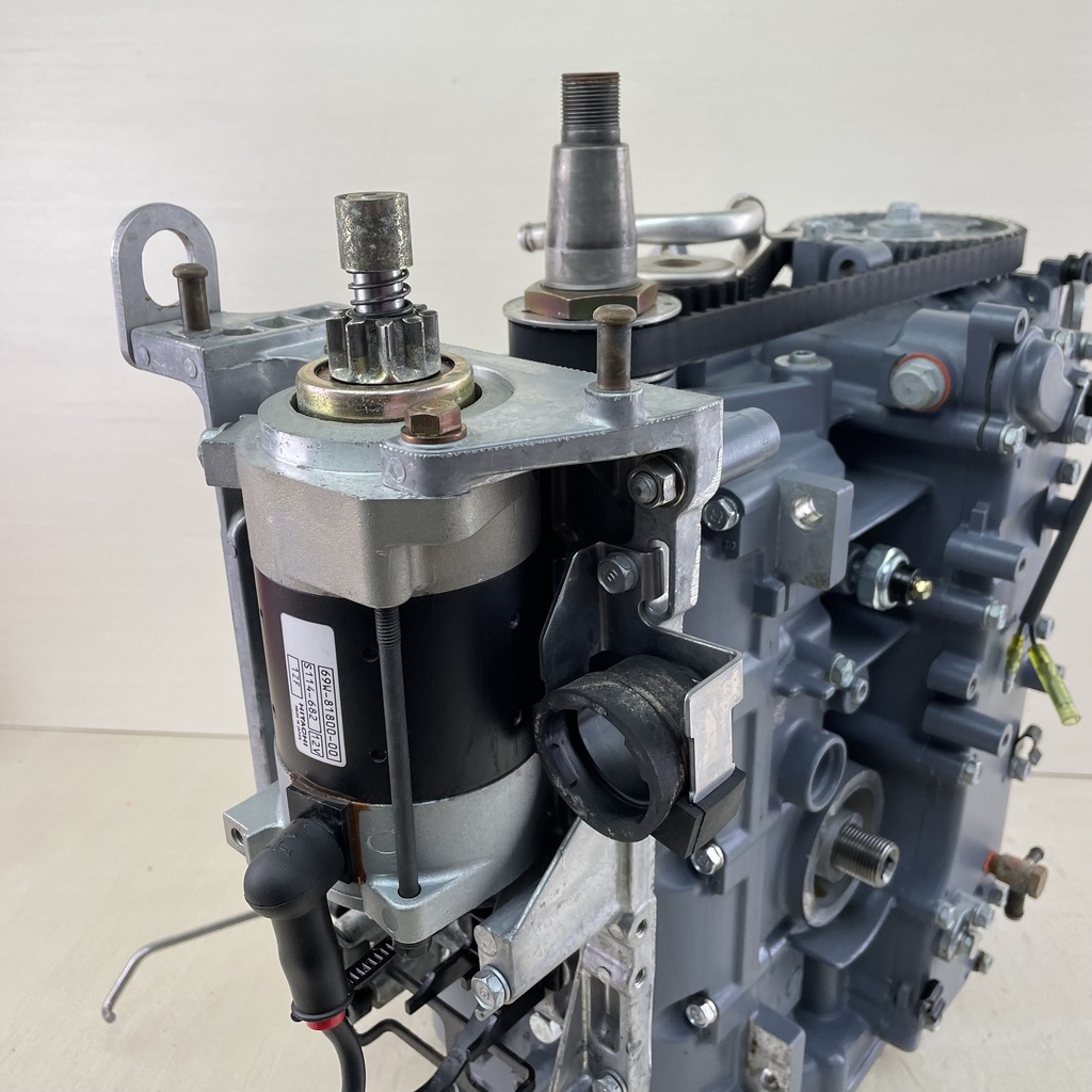 02-05 Yamaha 60HP 4 Stroke Outboard Powerhead Crankcase Assembly Long Block