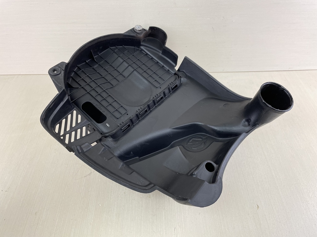 Mercury 135 150 175 200 HP L4 Verado Upper Intake 896246T02 2006+