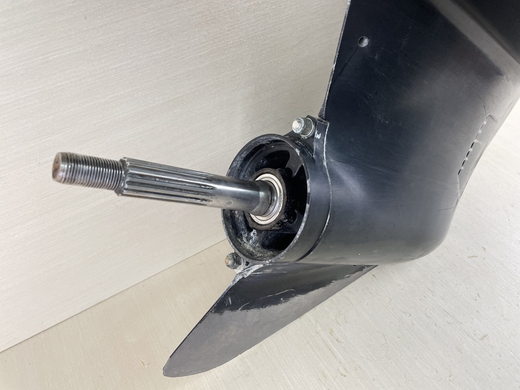 Mercury 75 90 115 4 Stroke Outboard 20" Carb Lower Unit 2.33 9011J29 