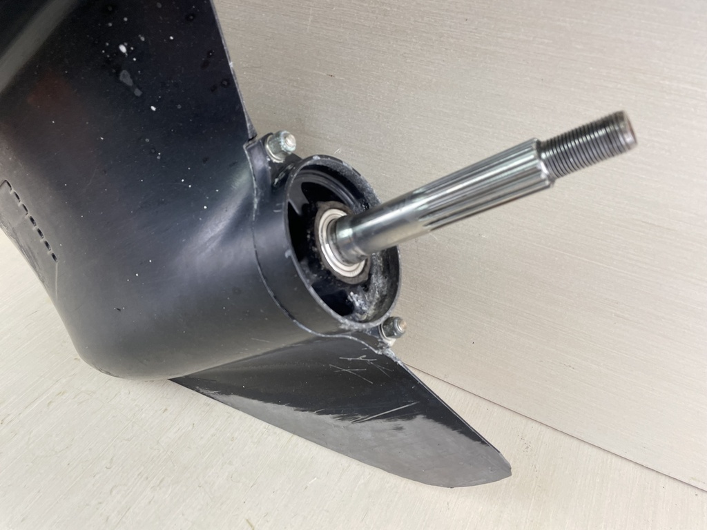 Mercury 75 90 115 4 Stroke Outboard 20" Carb Lower Unit 2.33 9011J29 