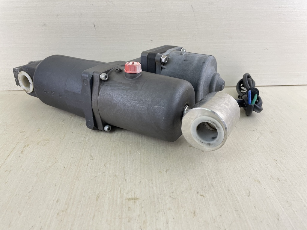 Suzuki DF 60 70 90 115 HP 4 Stroke Outboard Power Trim Tilt Unit Assembly 