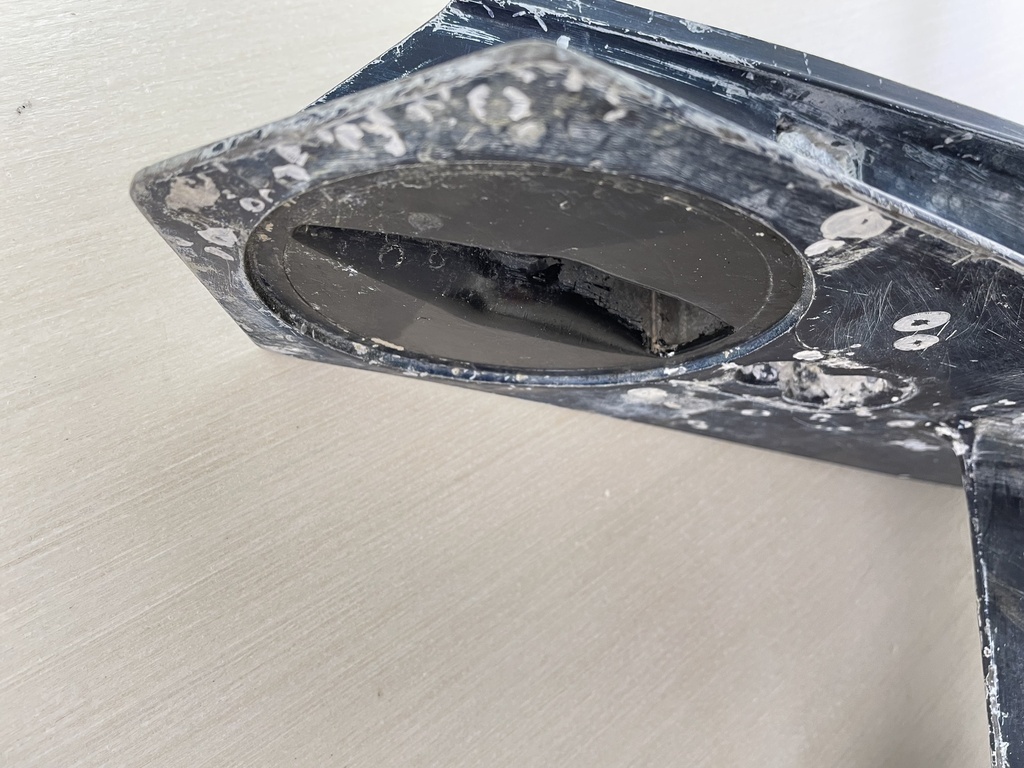 2004 + Evinrude Etec 40 50 60 HP Outboard 20" Lower Unit Gear Case 5009330