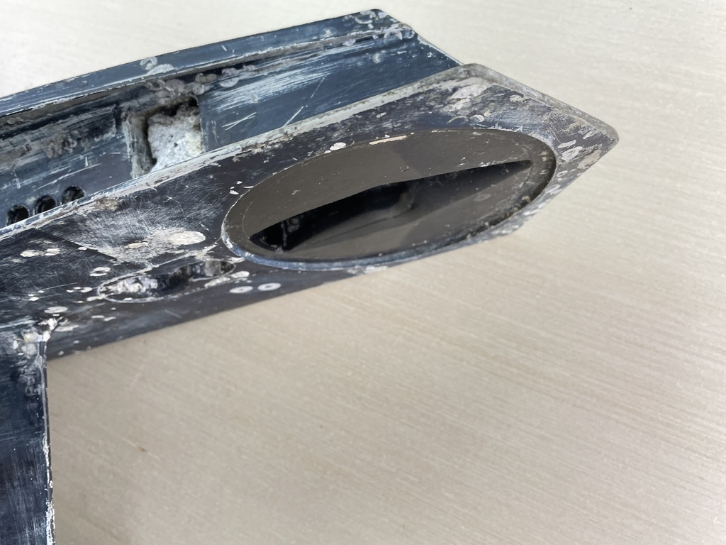 2004 + Evinrude Etec 40 50 60 HP Outboard 20" Lower Unit Gear Case 5009330