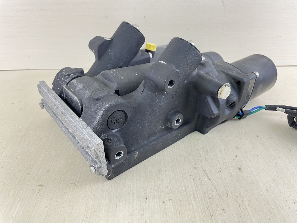 2012 Mercury 150HP Verado Outboard Power Trim Tilt Unit Assembly 855998A07