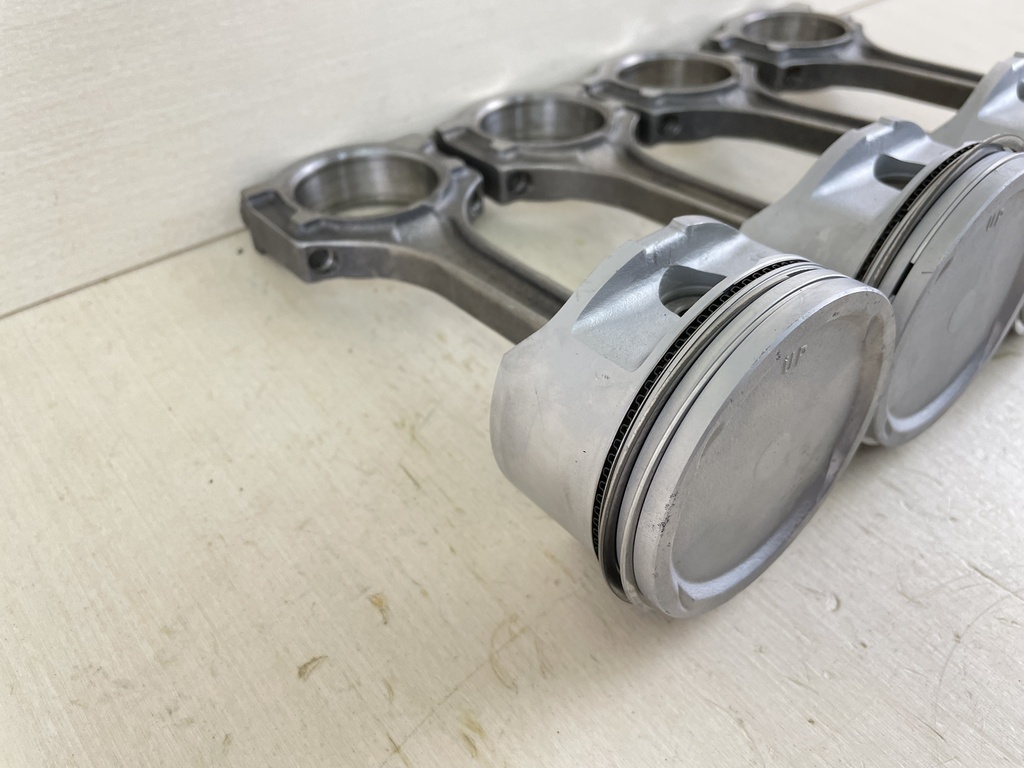 2003 Yamaha 90HP 4 Stroke Outboard Piston & Connecting Rod Set 60C-W1164-00-00