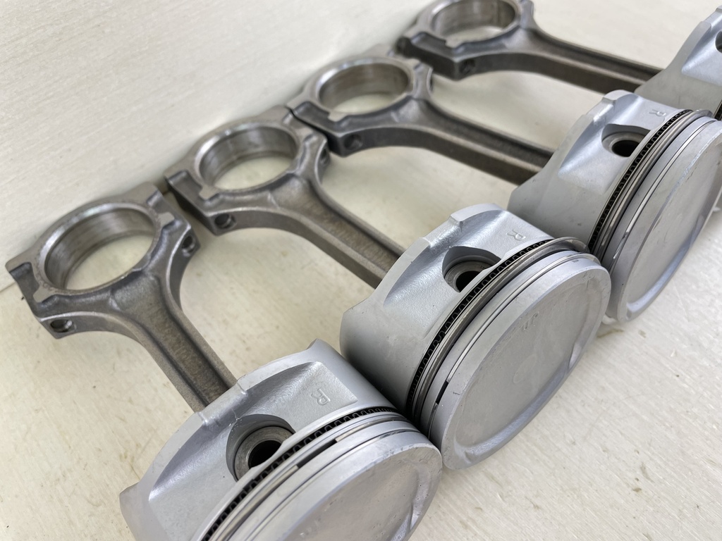 2003 Yamaha 90HP 4 Stroke Outboard Piston & Connecting Rod Set 60C-W1164-00-00