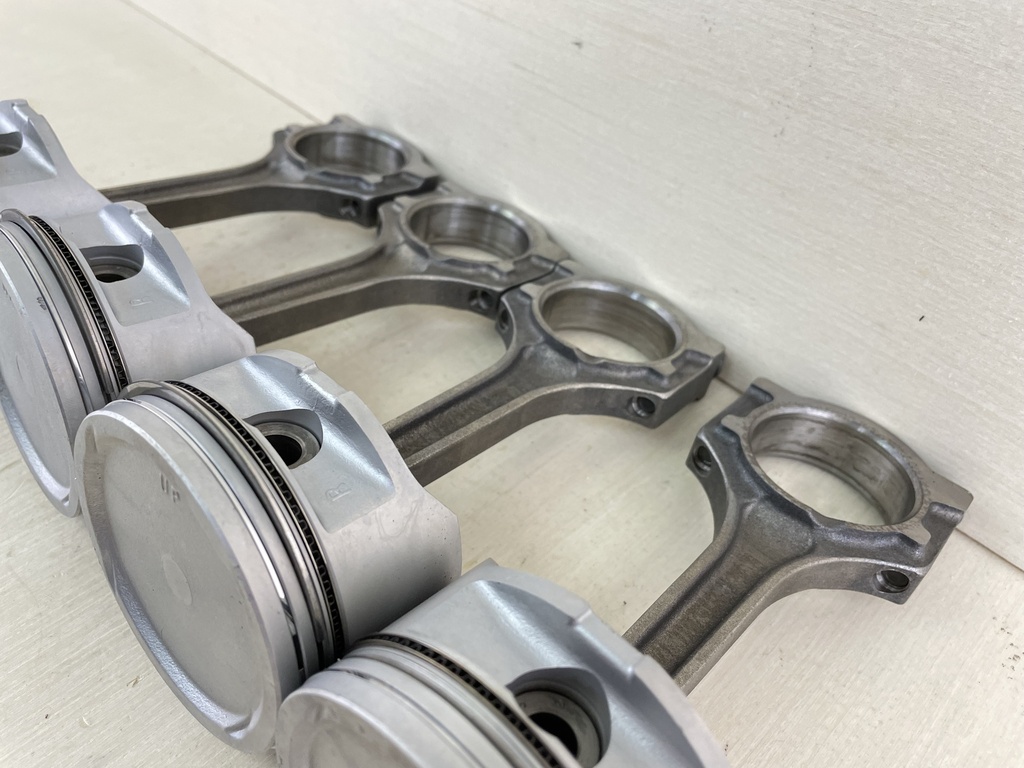 2003 Yamaha 90HP 4 Stroke Outboard Piston & Connecting Rod Set 60C-W1164-00-00