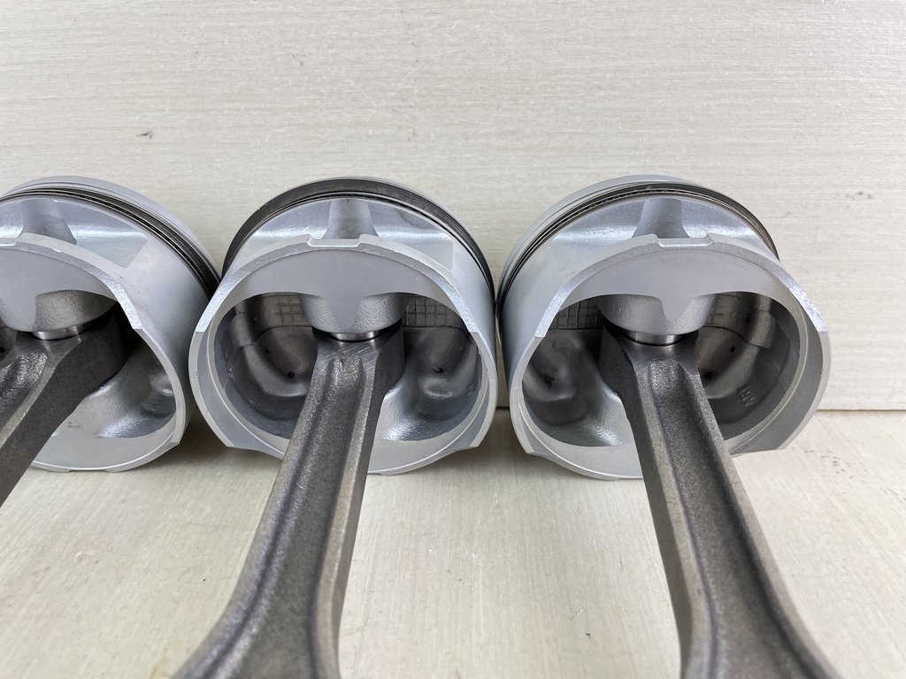 2003 Yamaha 90HP 4 Stroke Outboard Piston & Connecting Rod Set 60C-W1164-00-00