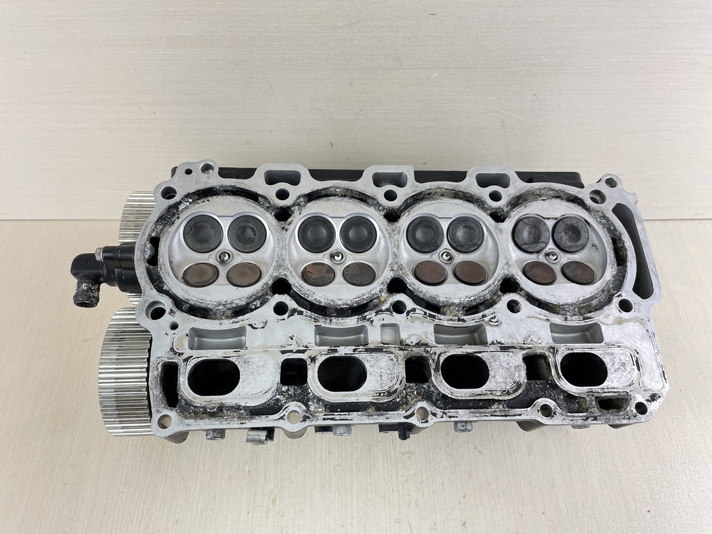 01-04 Yamaha 80 90 100HP 4 Stroke Outboard Cylinder Head 67F-W009A-20-1S