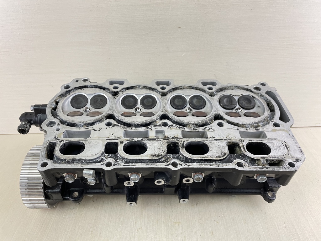 01-04 Yamaha 80 90 100HP 4 Stroke Outboard Cylinder Head 67F-W009A-20-1S