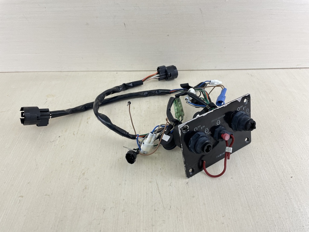 Suzuki Outboard Twin Key Switch Assembly - Missing / No Keys