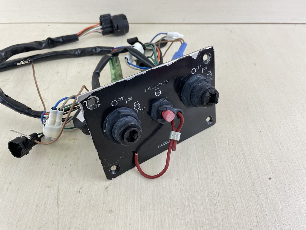 Suzuki Outboard Twin Key Switch Assembly - Missing / No Keys