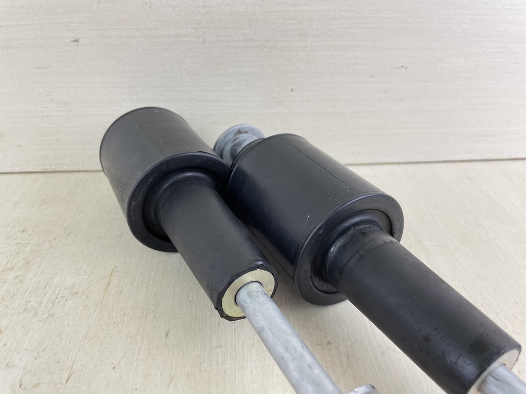 01-12 Suzuki 90 100 115 HP 4 Stroke Outboard Lower Mount Set 54160-90J00