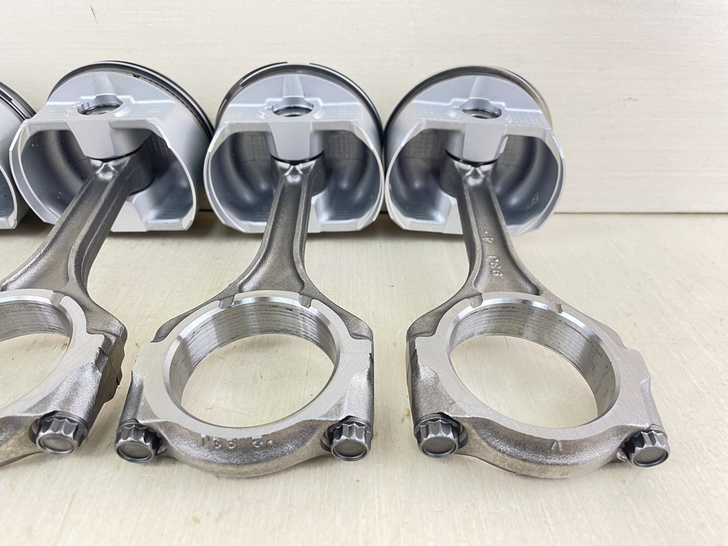 04 + Suzuki DF 225 250 HP 4 Stroke Outboard Piston Connecting Rod Set 12111-93J02-0B0