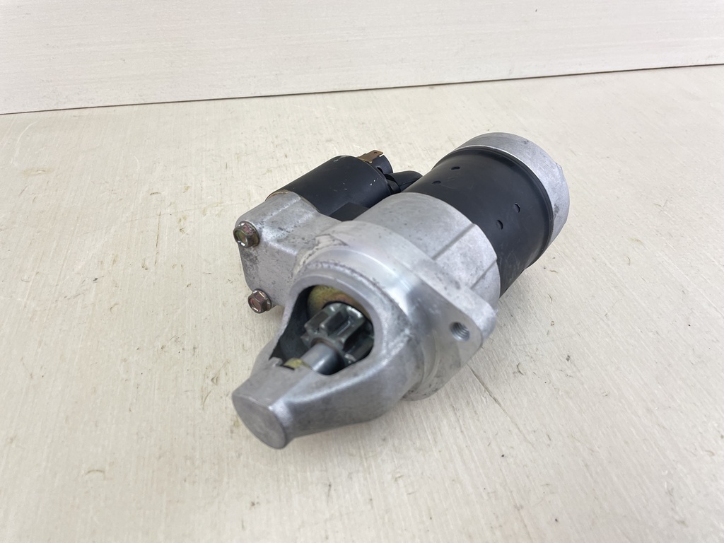 2004 Suzuku DF 225 250 HP 4 Stroke Outboard Starter Motor 31100-96J02