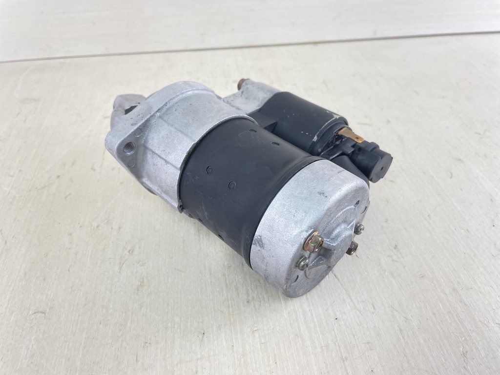 2004 Suzuku DF 225 250 HP 4 Stroke Outboard Starter Motor 31100-96J02
